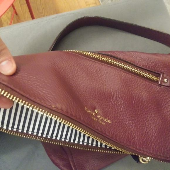 Barely worn Kate Spade purse w/ removeable strap - Picture 2 of 6